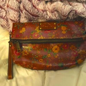 Patricia Nash clutch/wristlet EUC